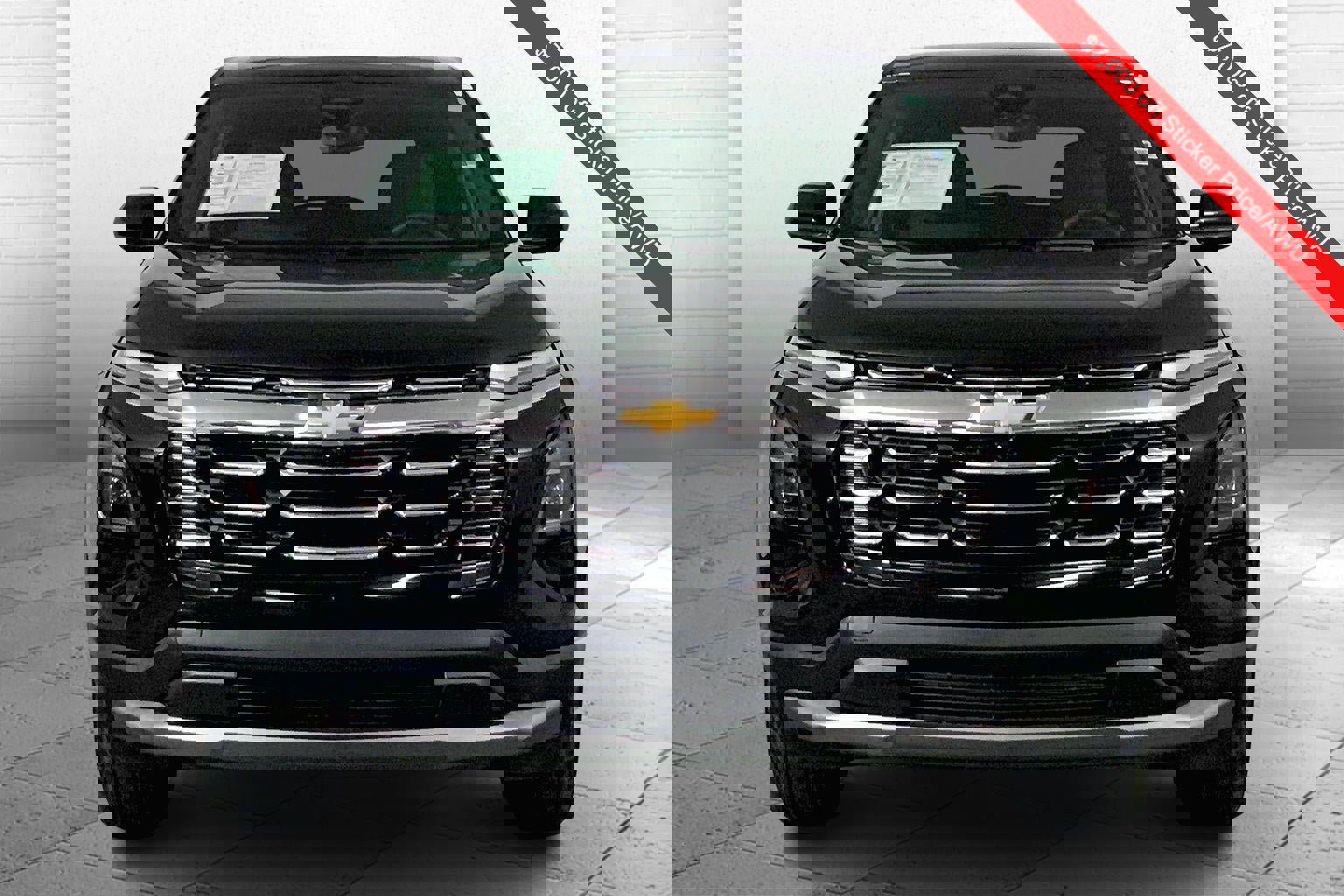 Used 2025 Chevrolet Equinox LT image 2