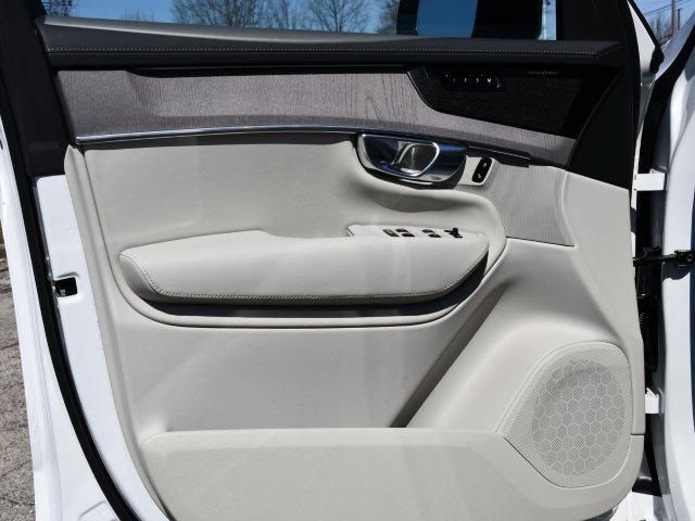 New 2026 Volvo XC90 B6 Ultra w/ Protection Package Premier AWD/4WD image 10