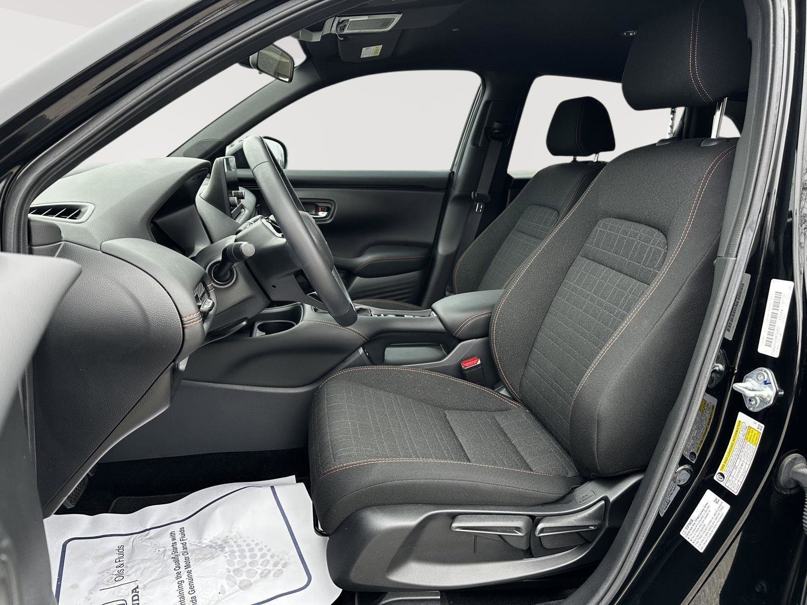 Certified 2025 Honda HR-V Sport image 7