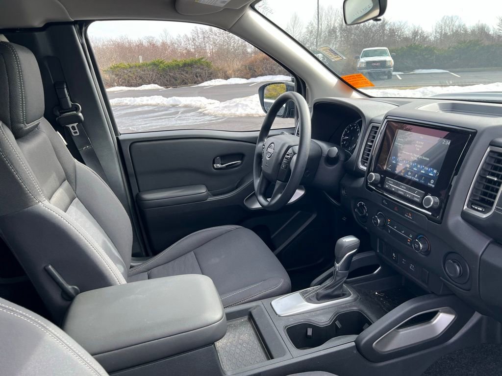 Used 2024 Nissan Frontier SV w/ Technology Package image 9