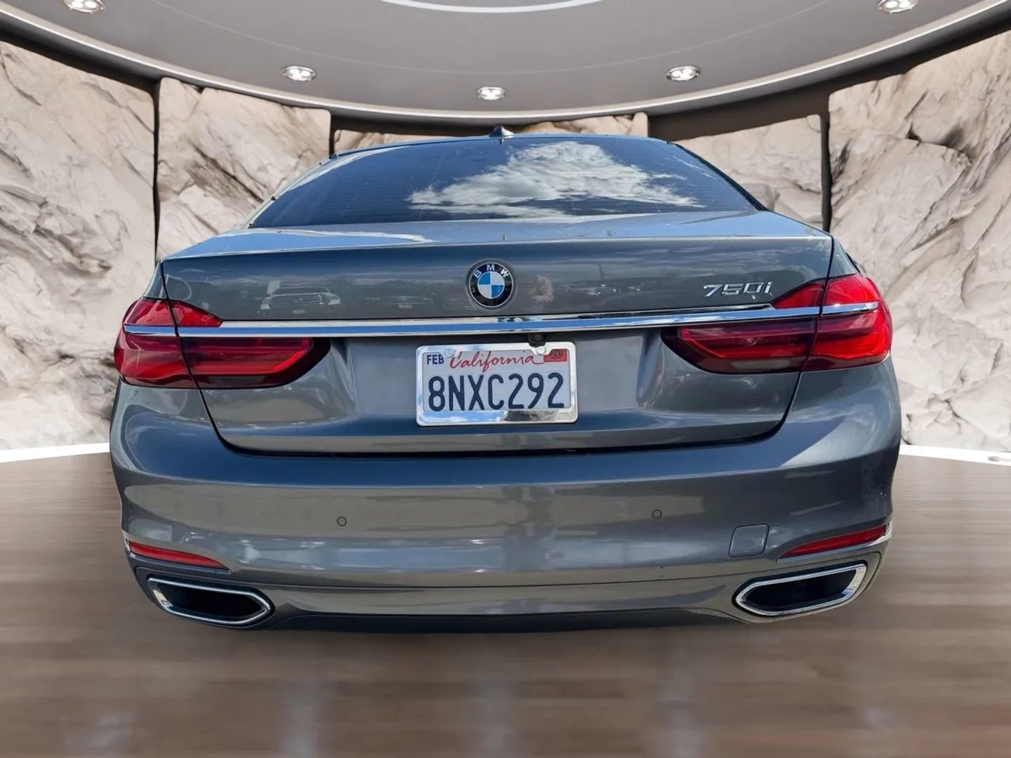Used 2016 BMW 750i RWD image 7