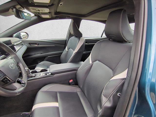 Used 2025 Toyota Camry SE w/ Multimedia Upgrade Package image 13