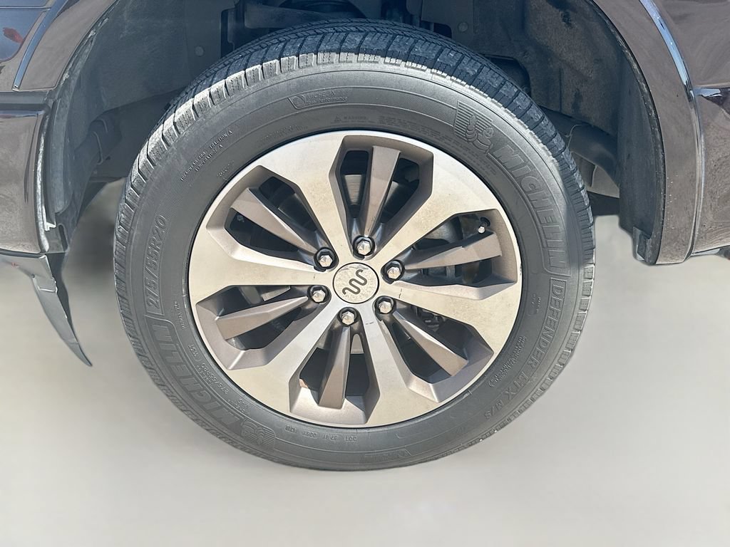 Used 2018 Ford F150 Platinum AWD/4WD image 31