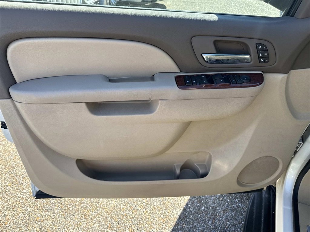 Used 2014 Chevrolet Tahoe LTZ image 21