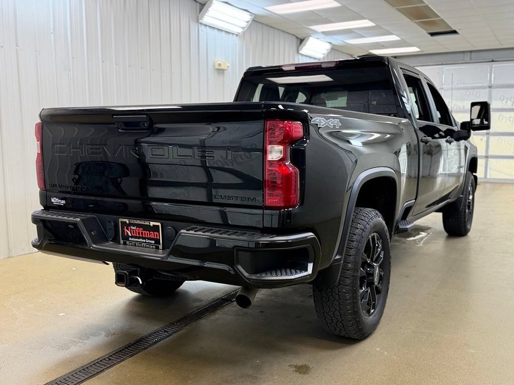 Used 2026 Chevrolet Silverado 2500 Custom w/ Custom Blackout Package AWD/4WD image 7