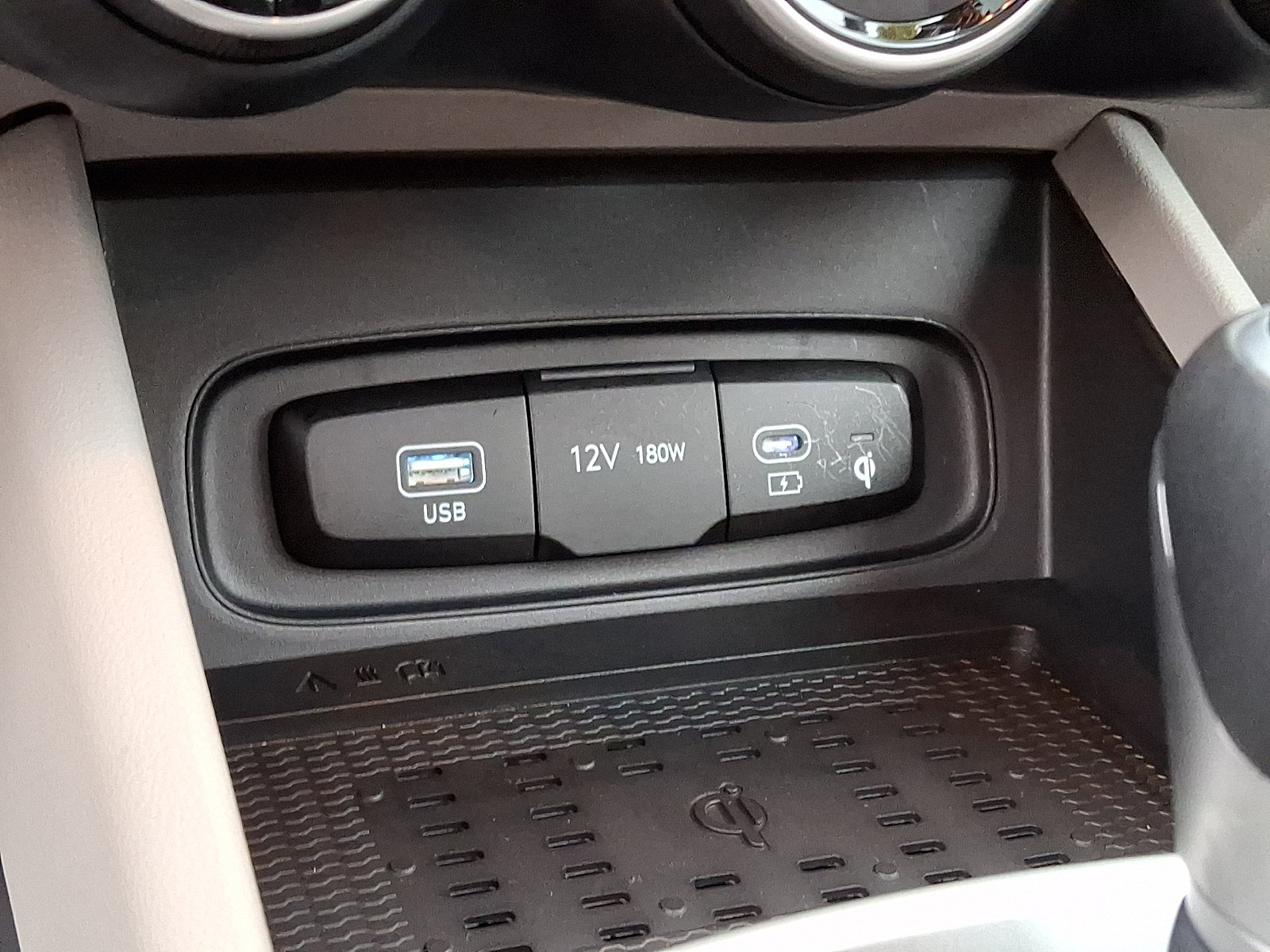 Used 2026 Hyundai Venue SEL FWD image 17