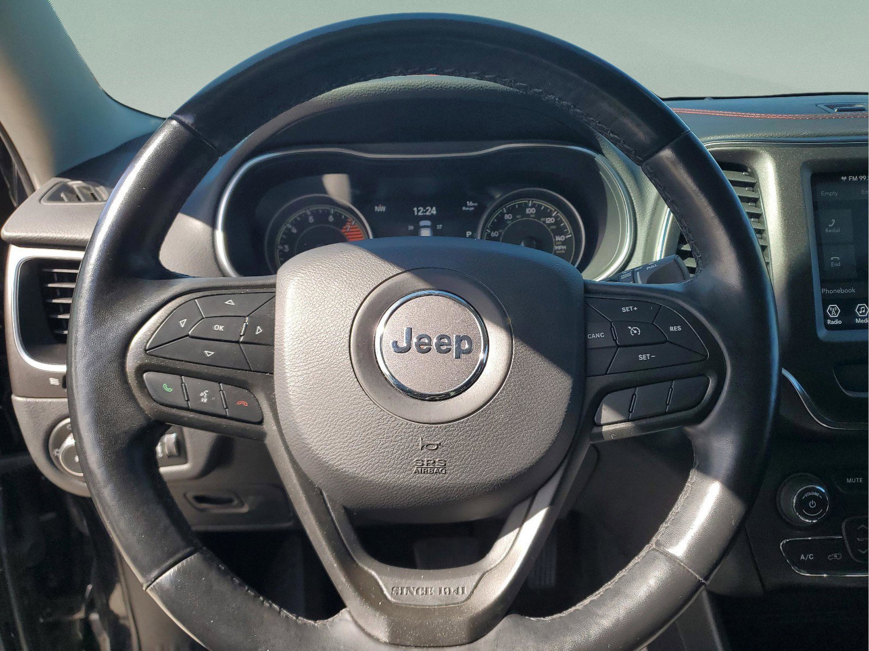 Used 2020 Jeep Cherokee Trailhawk w/ Cold Weather Group image 22