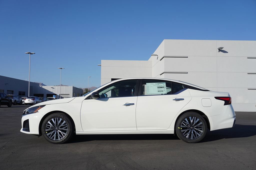 Certified 2025 Nissan Altima 2.5 SV image 2