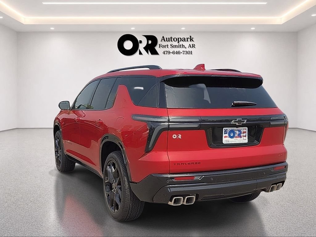 Used 2026 Chevrolet Traverse RS FWD image 4