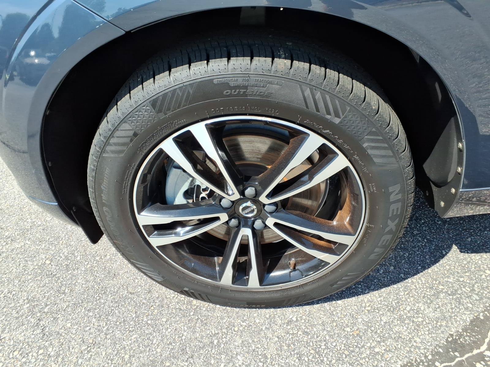 Used 2020 Volvo XC60 T6 Momentum AWD/4WD image 11