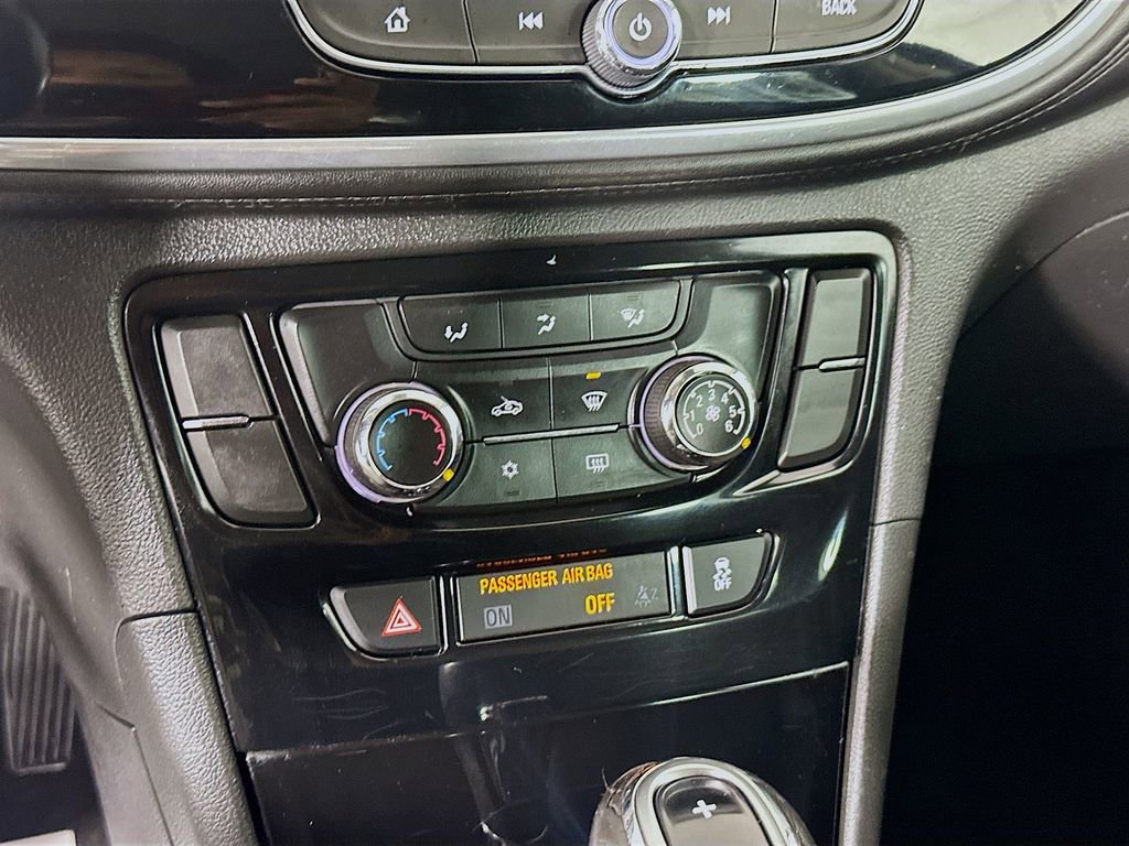 Used 2020 Buick Encore Preferred image 15
