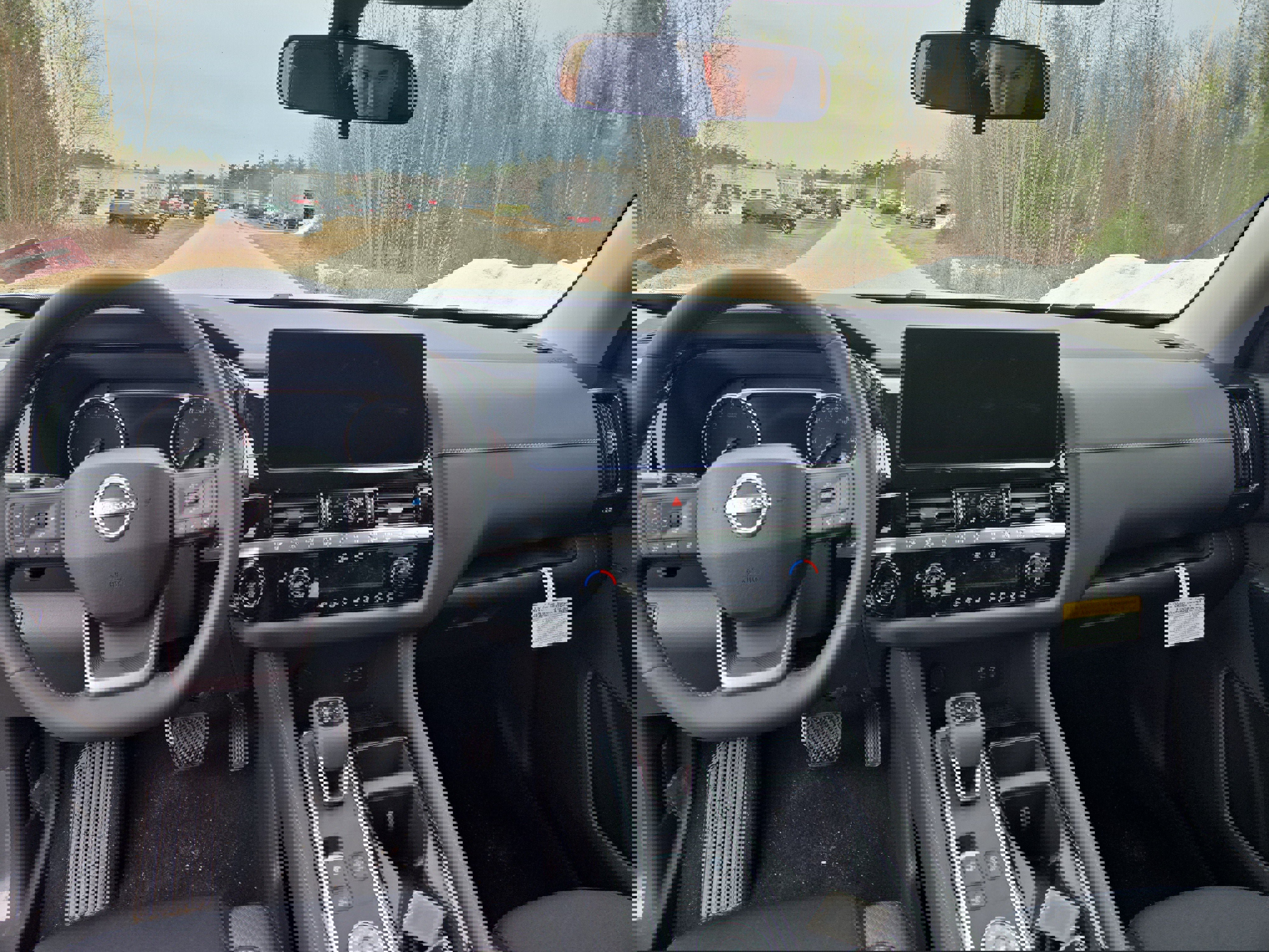 New 2026 Nissan Pathfinder SV image 3