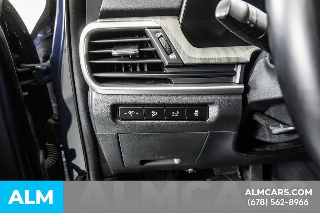 Used 2024 Kia Telluride EX w/ EX Captain's Chair Package FWD image 30