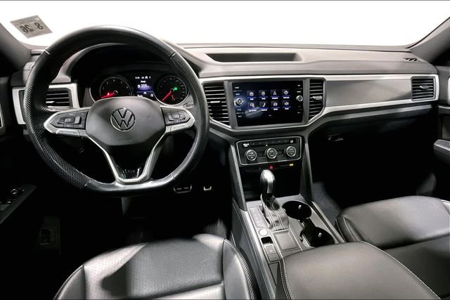 Used 2021 Volkswagen Atlas Cross Sport SE w/ Panoramic Sunroof Package FWD image 14