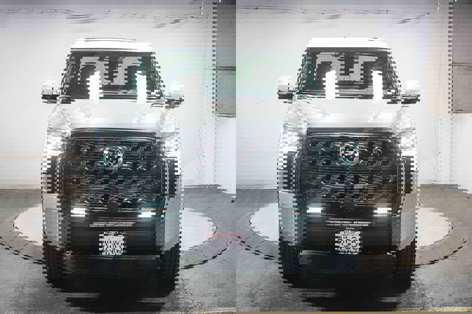 Used 2023 Toyota Tundra Platinum w/ Advanced Package AWD/4WD image 3