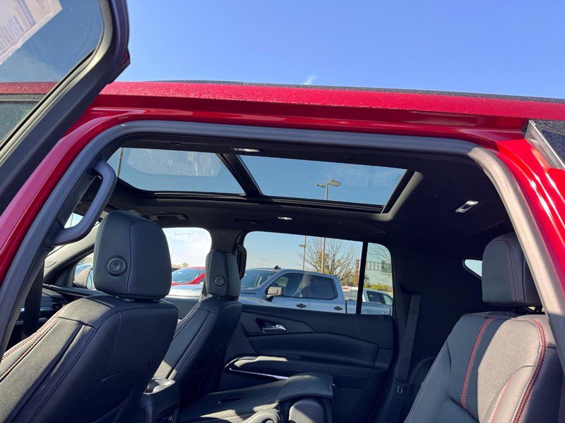 New 2026 Chevrolet Traverse RS w/ LPO, Floor Liner Package image 7