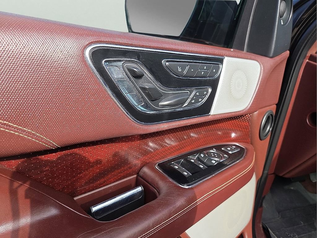 Used 2018 Lincoln Navigator Black Label w/ Cargo Package image 18