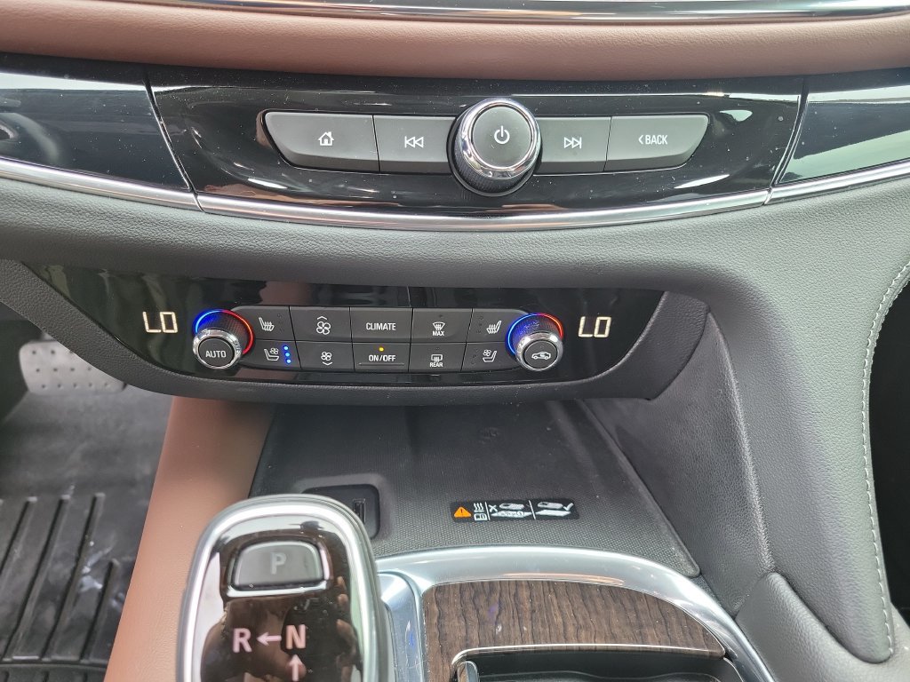 Used 2018 Buick Enclave Avenir w/ Avenir Technology Package FWD image 34