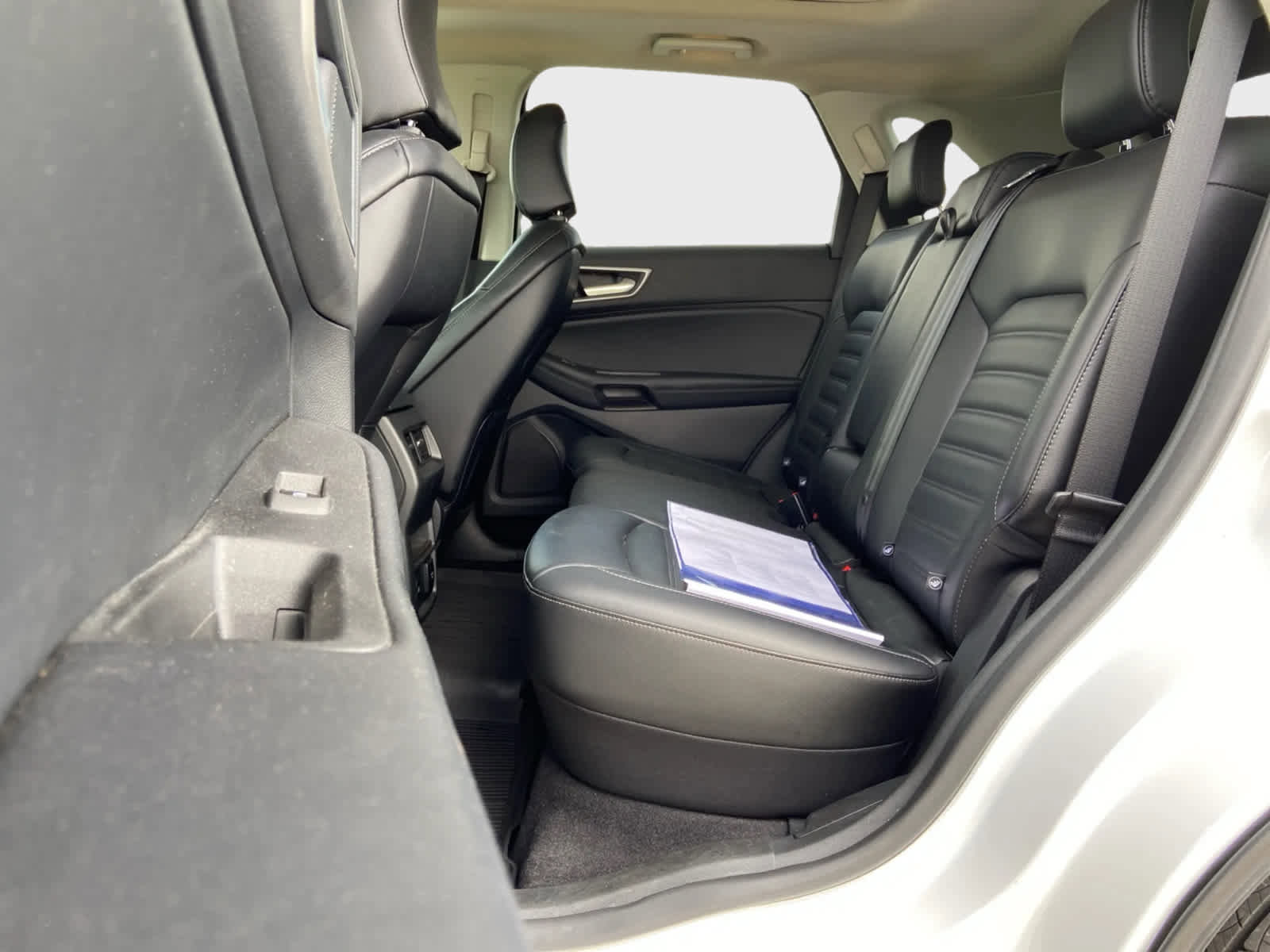 Used 2024 Ford Edge SEL w/ Convenience Package image 13