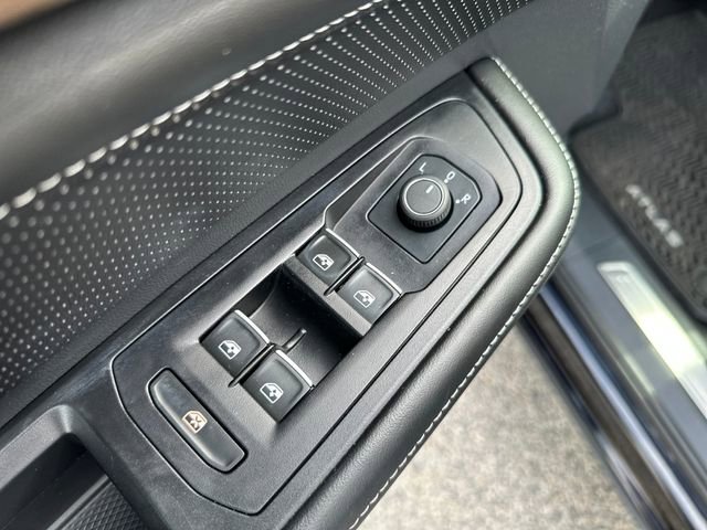 Certified 2024 Volkswagen Atlas SE AWD/4WD image 12