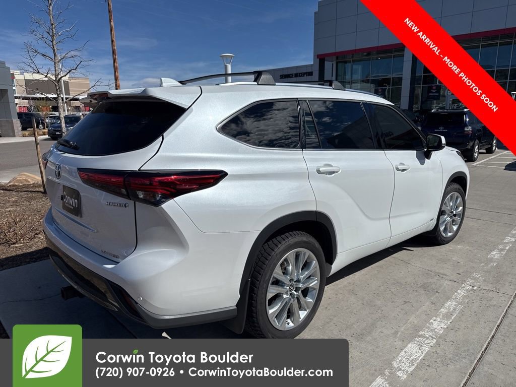 Used 2022 Toyota Highlander Limited image 7