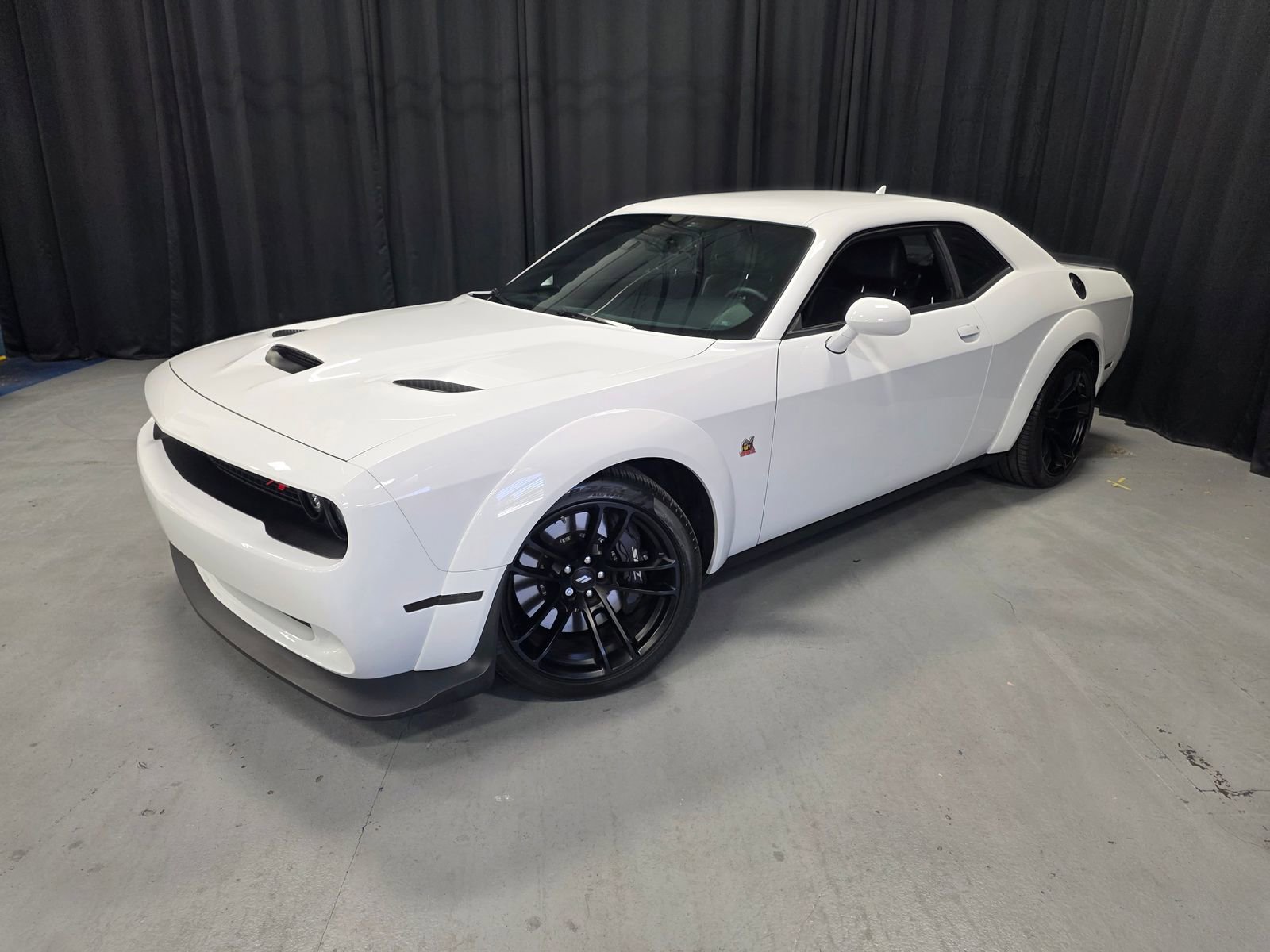 Used 2023 Dodge Challenger R/T Scat Pack RWD image 1