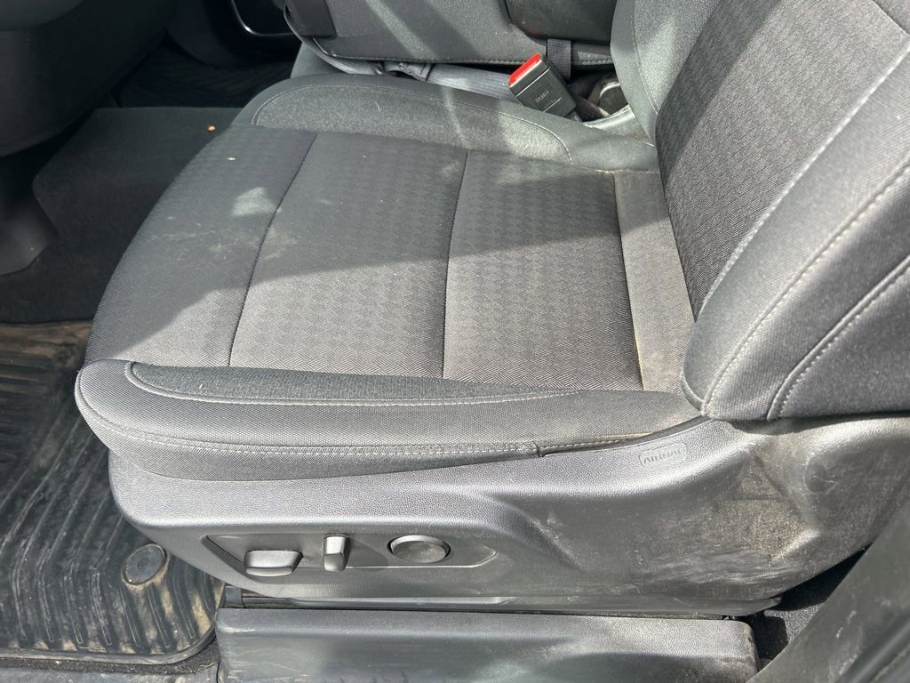 Used 2025 Chevrolet Silverado 2500 LT w/ Convenience Package image 20