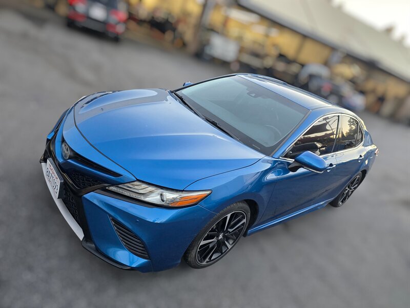 Used 2018 Toyota Camry XSE FWD image 2