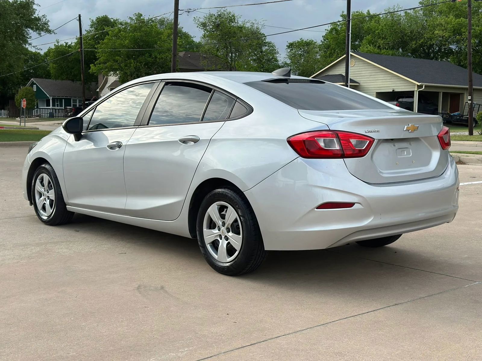 Used 2018 Chevrolet Cruze LS FWD image 7