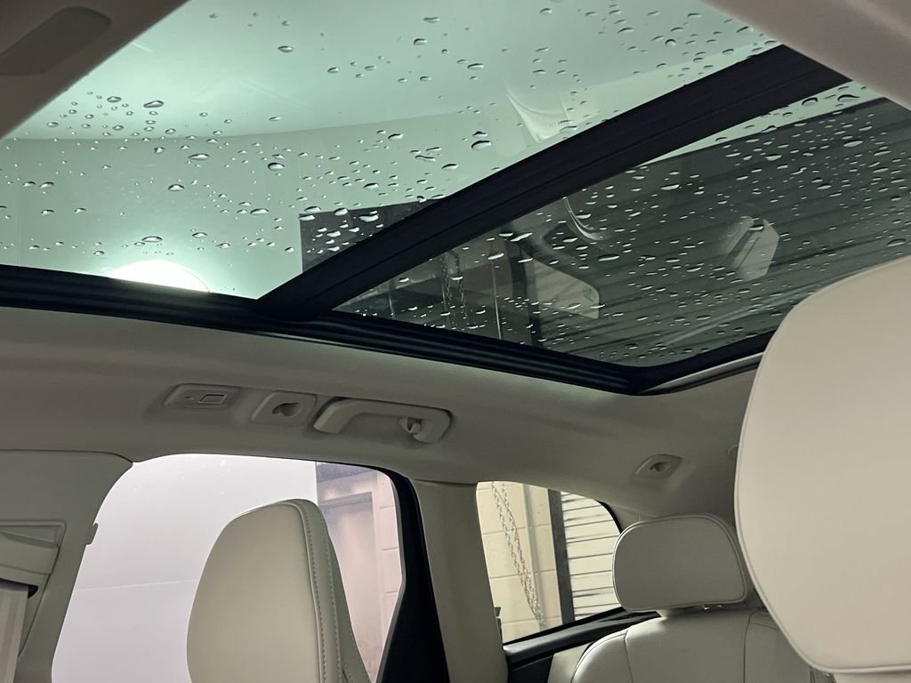 New 2026 Volvo XC60 B5 Ultra w/ Protection Package Premier image 14