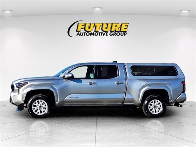 Used 2025 Toyota Tacoma SR5 image 9