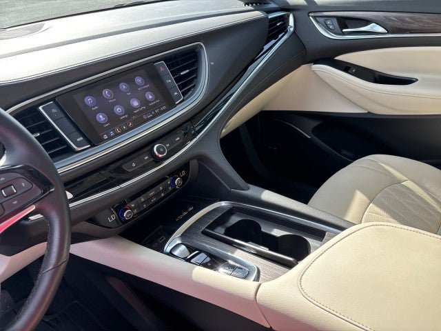 Used 2022 Buick Enclave Avenir w/ Trailering Package, 5000 lbs. FWD image 26