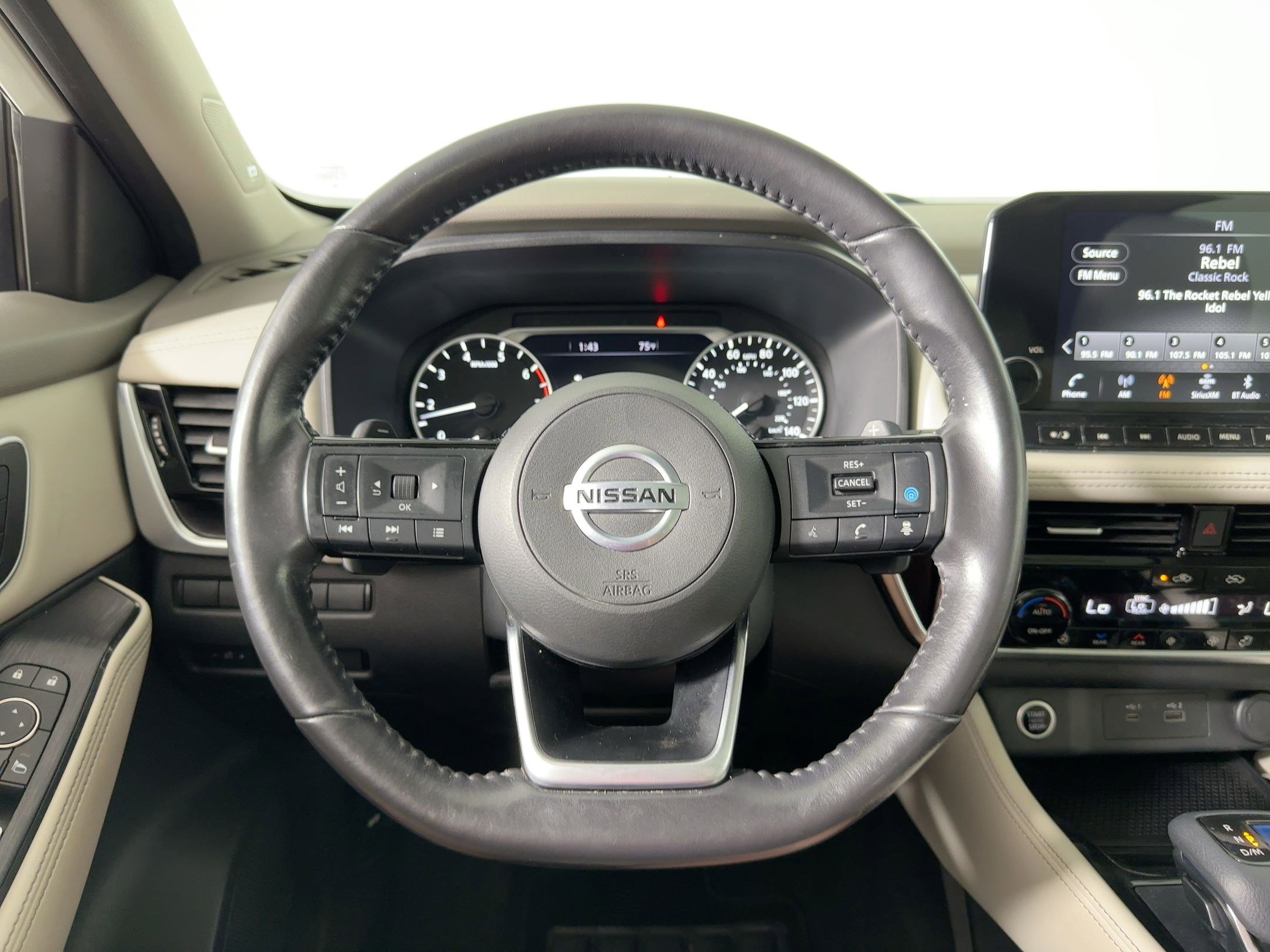 Used 2021 Nissan Rogue SL w/ Premium Package image 15