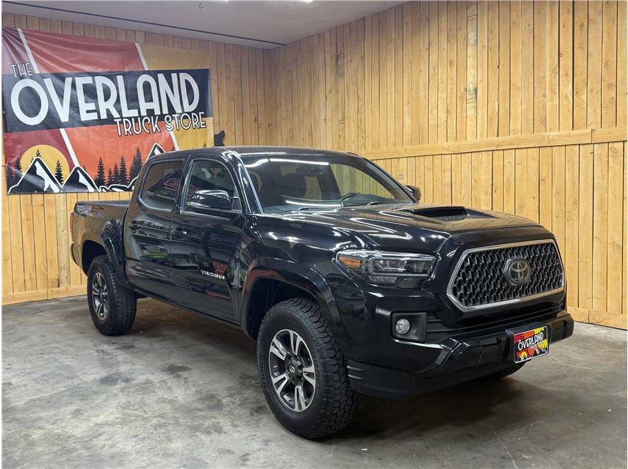 Used 2018 Toyota Tacoma TRD Sport AWD/4WD image 1