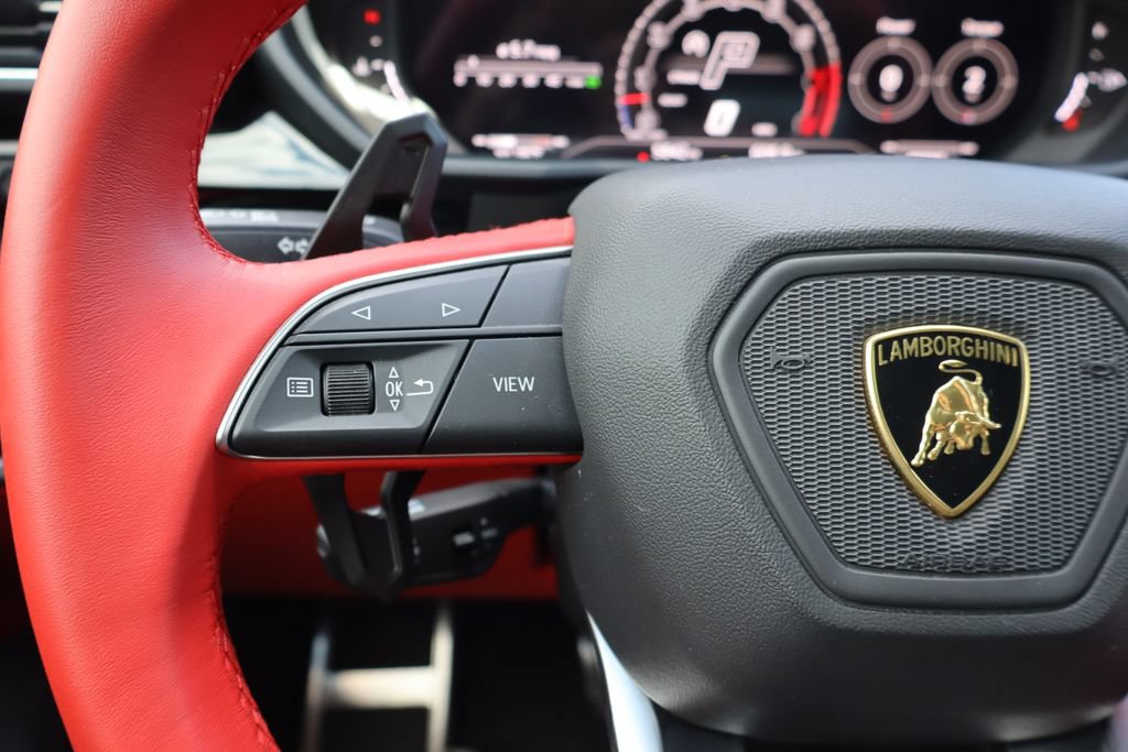 Used 2024 Lamborghini Urus S AWD/4WD image 7