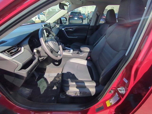Certified 2025 Toyota RAV4 XLE Premium FWD image 8