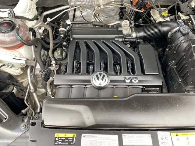 Used 2023 Volkswagen Atlas Cross Sport SEL Premium R-Line image 23