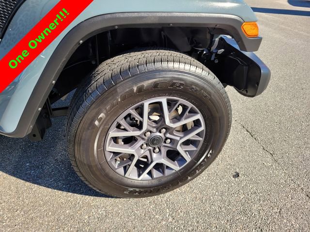 Used 2024 Jeep Wrangler Sahara image 17