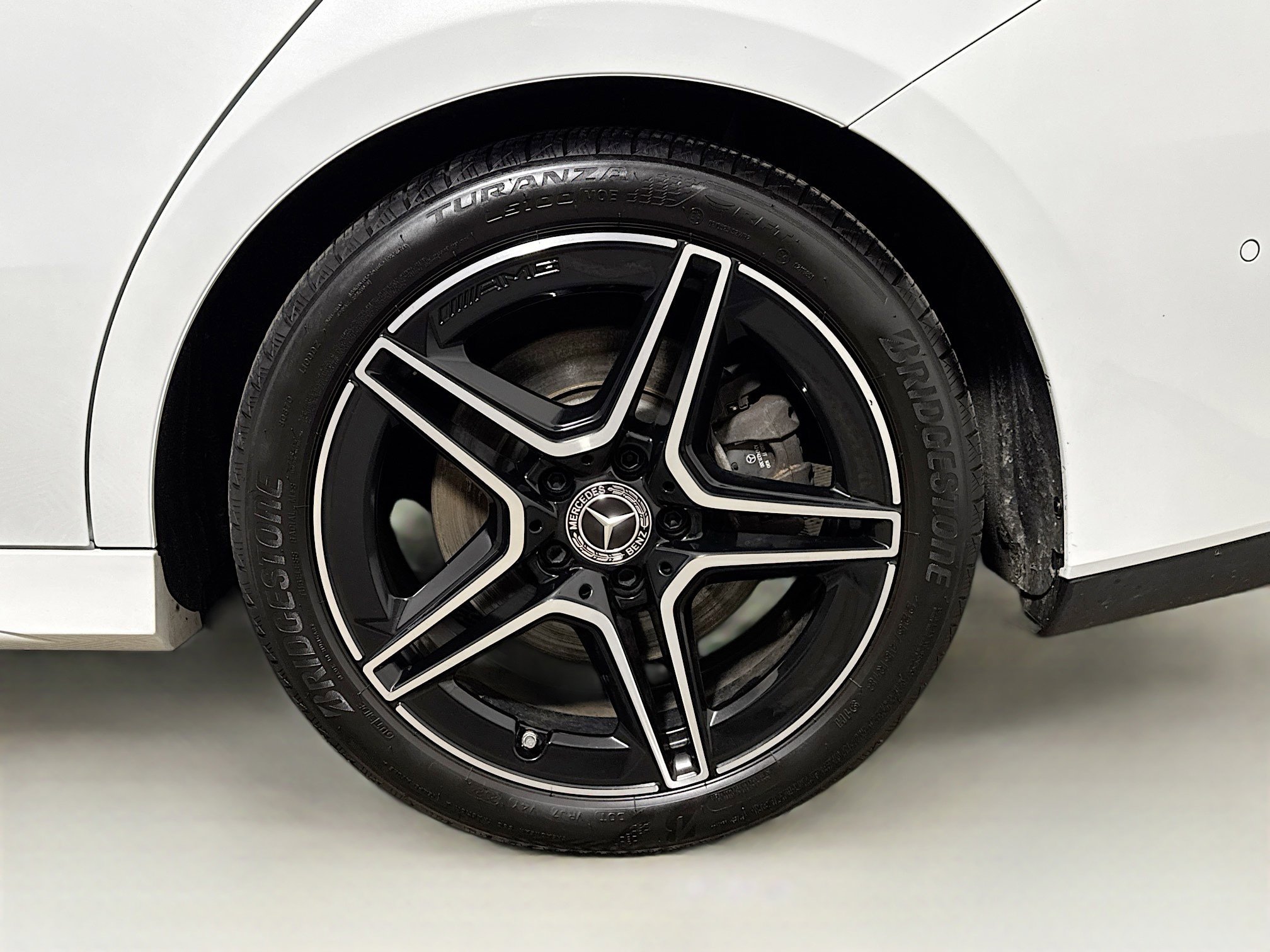 Used 2021 Mercedes-Benz CLA 250 4MATIC image 30