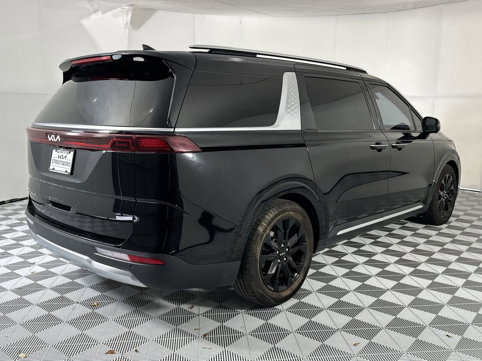 Used 2022 Kia Carnival SX Prestige FWD image 8