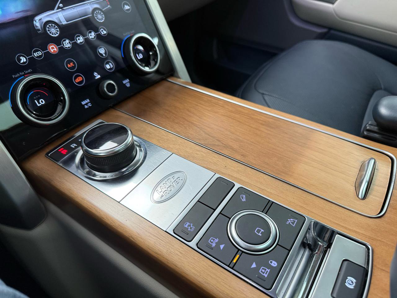 Used 2019 Land Rover Range Rover HSE AWD/4WD image 20