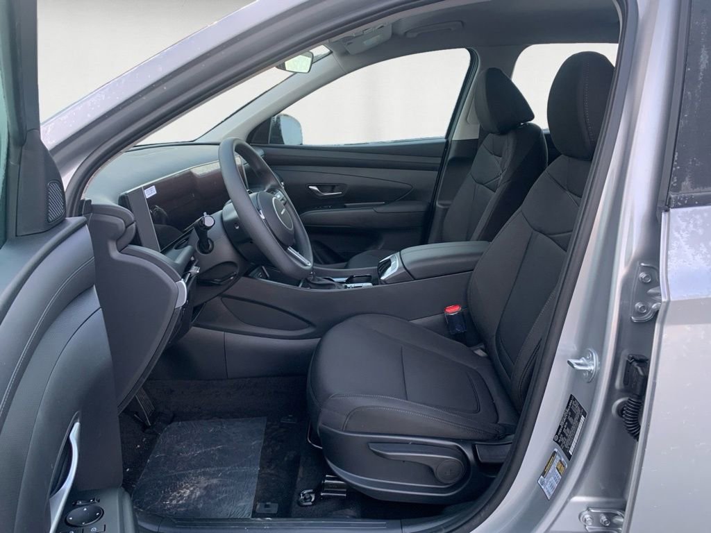 New 2025 Hyundai Tucson SE image 16