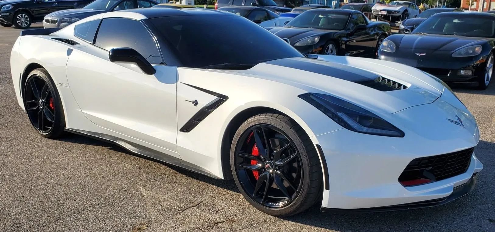 Used 2015 Chevrolet Corvette Stingray Coupe w/ 2LT Preferred Equipment Group RWD image 4