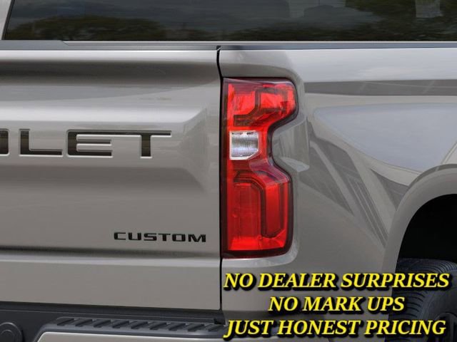 New 2026 Chevrolet Silverado 1500 Custom w/ LPO, Dark Essentials Package image 11