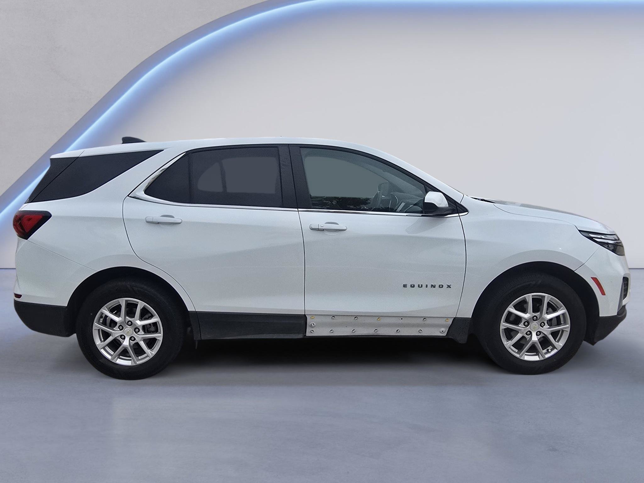 Used 2024 Chevrolet Equinox LT AWD/4WD image 7