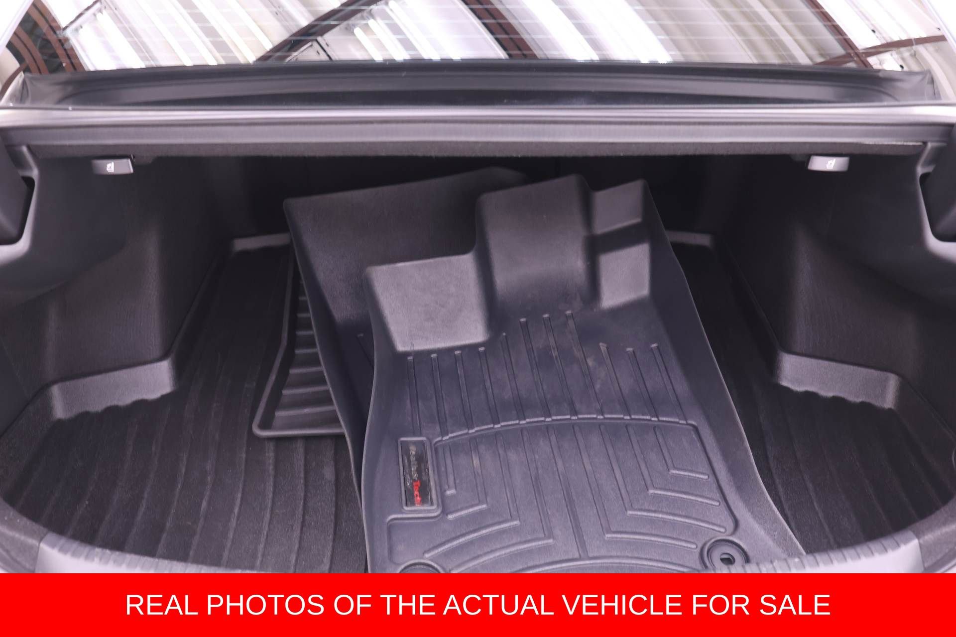 Used 2021 Acura TLX w/ Advance Package image 13