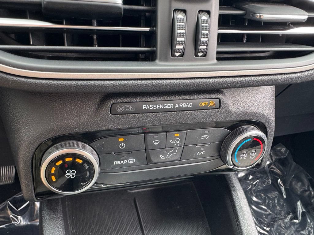 Certified 2022 Ford Escape SE AWD/4WD image 19