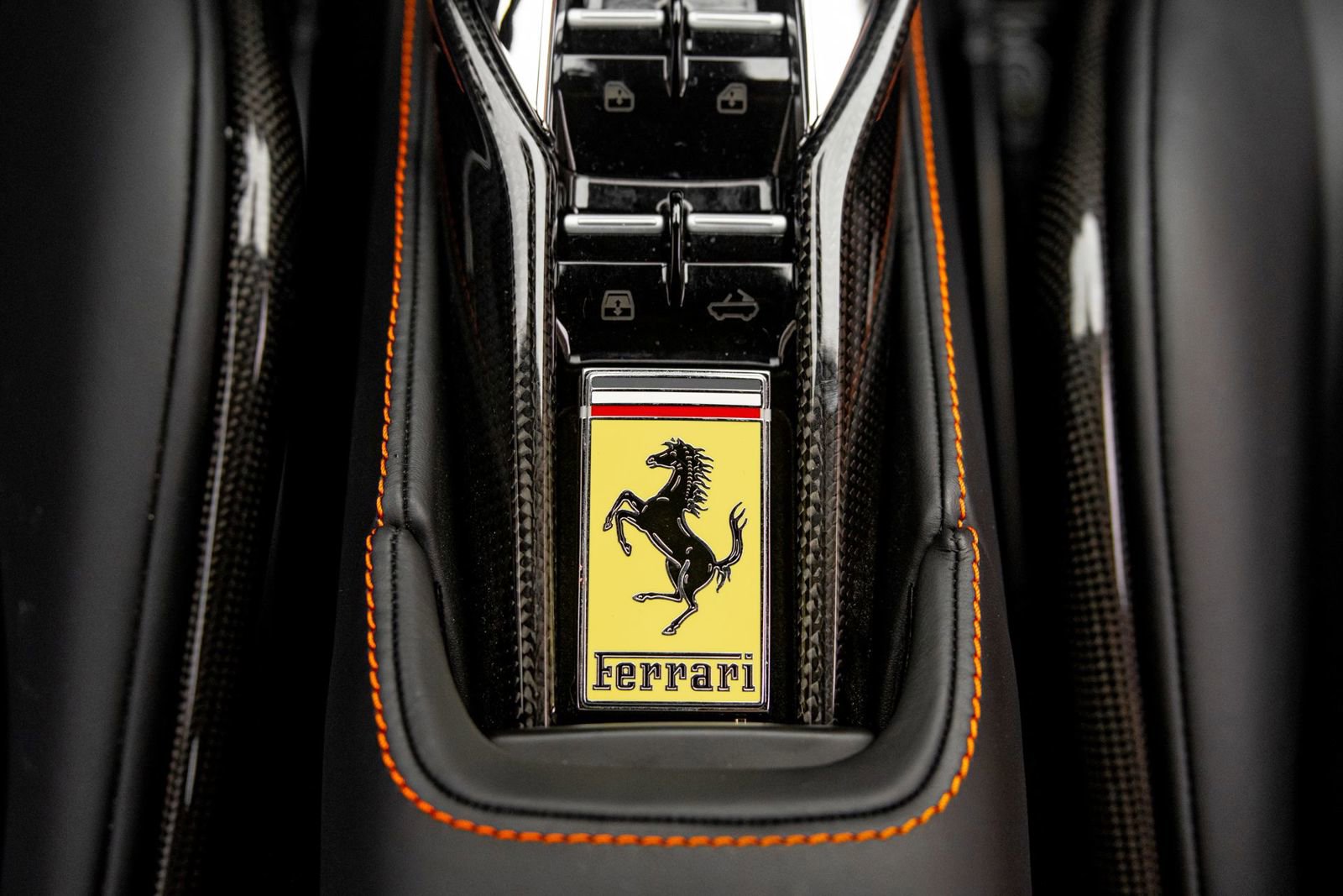 Used 2025 Ferrari SF90 Spider image 23