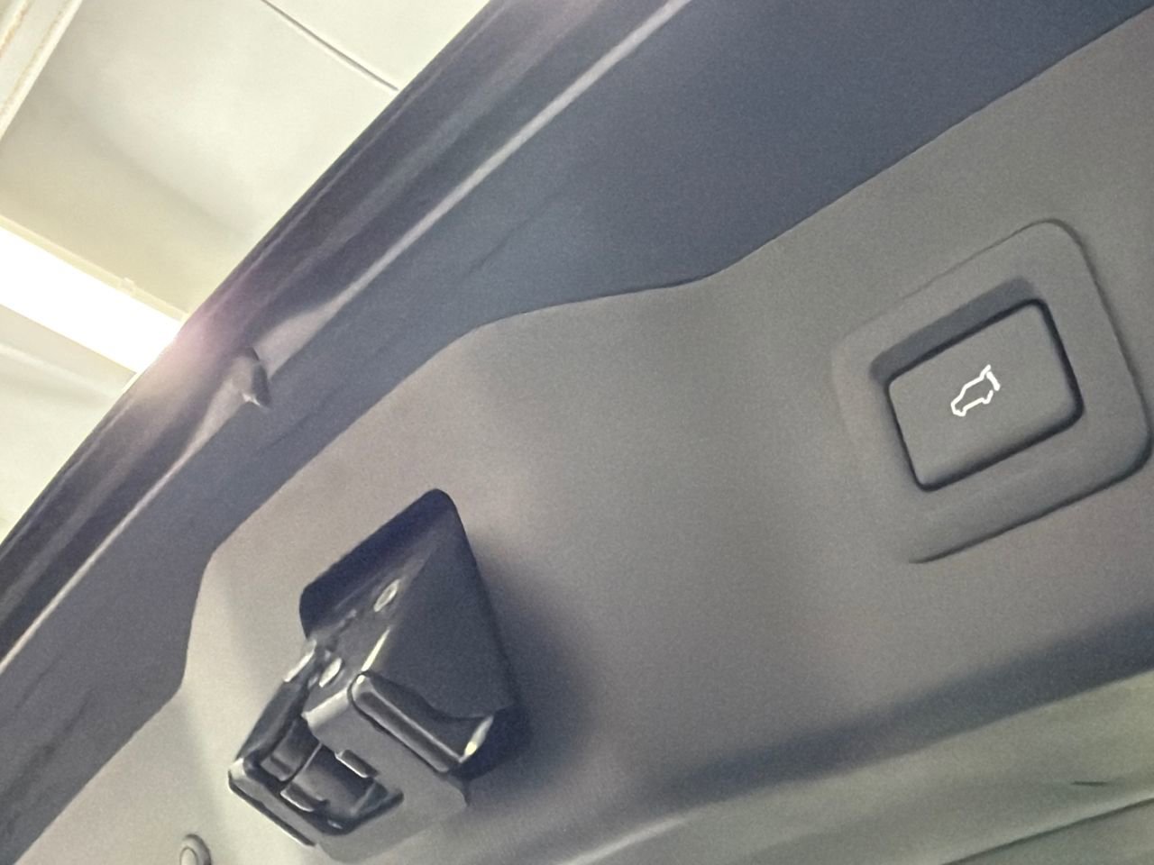 Used 2025 MAZDA CX-5 Signature image 9