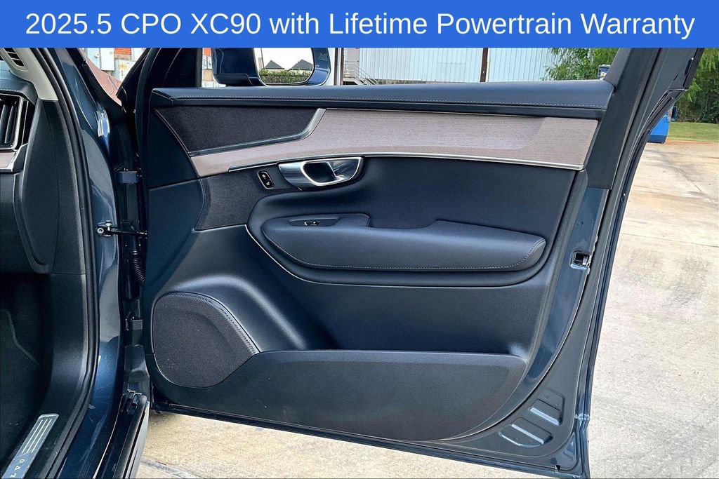 Certified 2025 Volvo XC90 B6 Plus AWD/4WD image 25